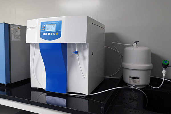 實(shí)驗(yàn)室純水機(jī)多少錢一臺(tái)？